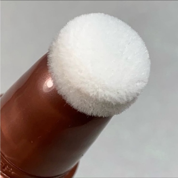 Charlotte Tilbury Glowgasm Beauty Light Wand Peachgasm BNIB - Picture 2 of 3